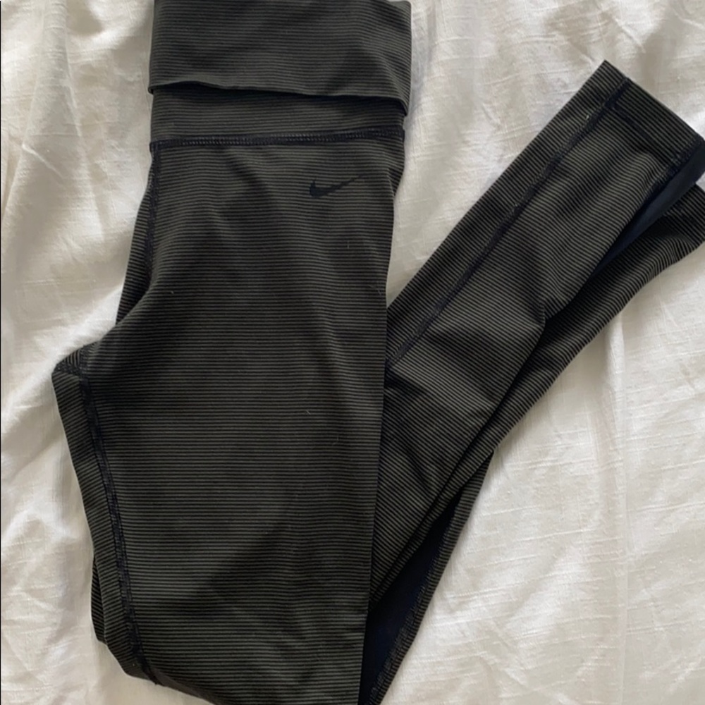 Nike leggings